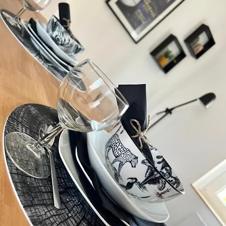 Apartment Le Jean Bart - Votre T1 Meuble Cosy & Lumineux Quartier Republique Lille